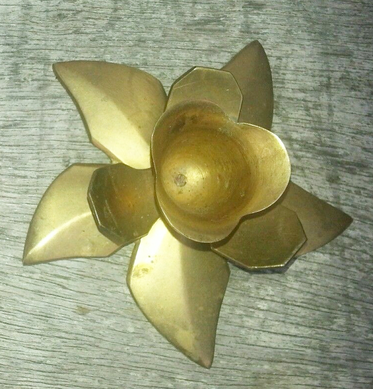Daffodil Tiller Pin