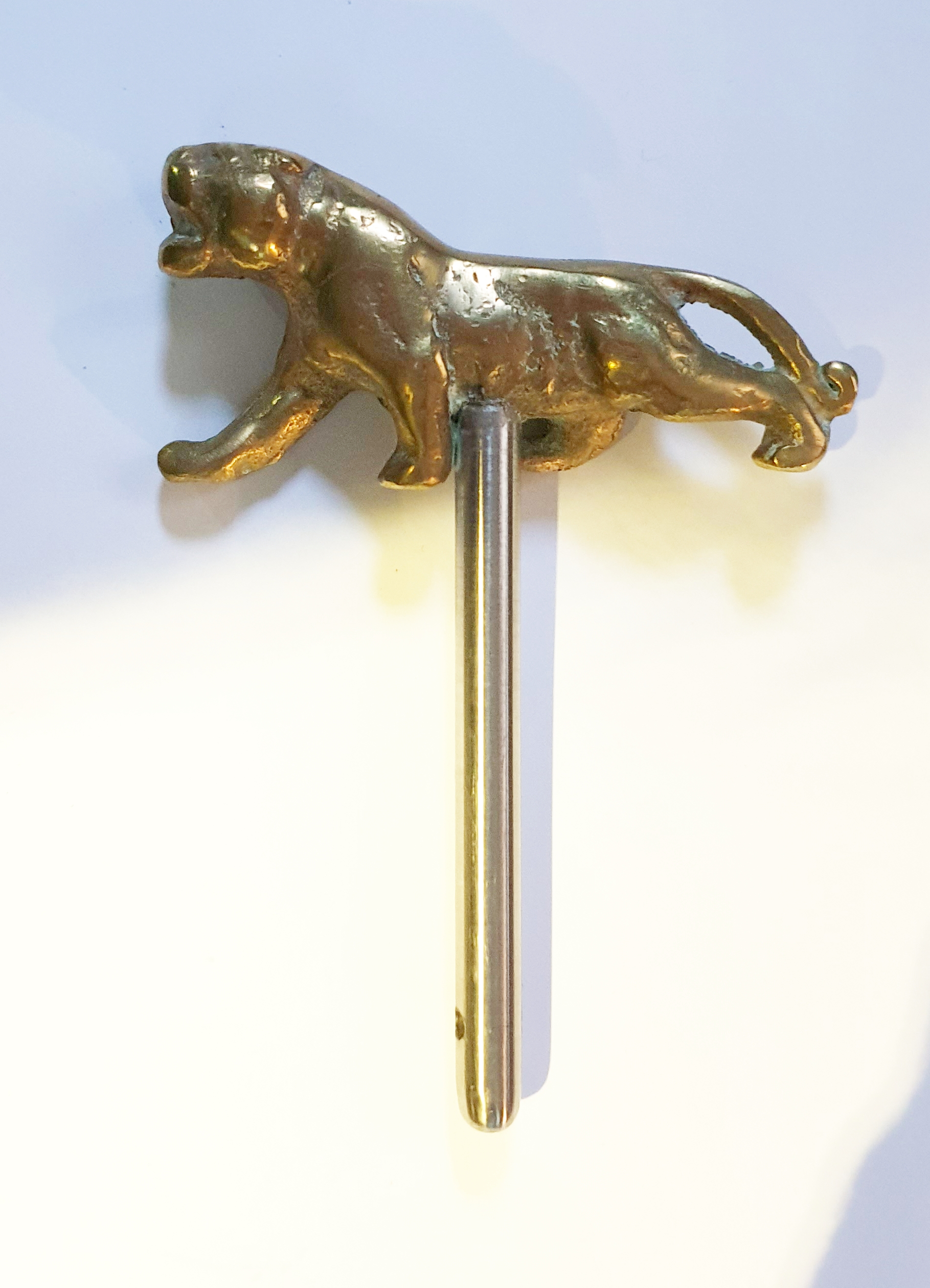 Lion Tiller Pin
