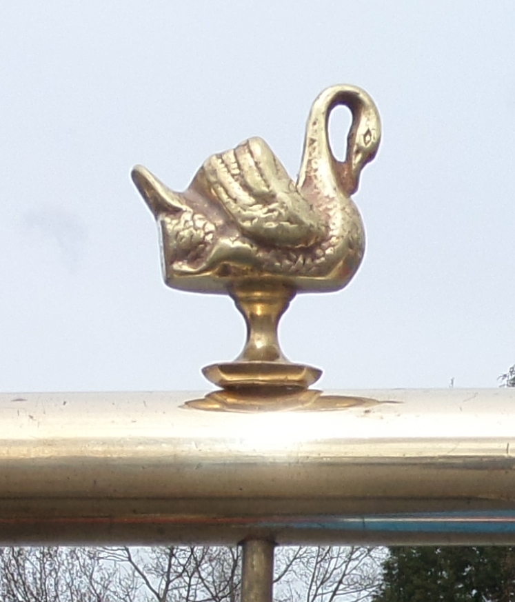 (image for) Swan Tiller Pin