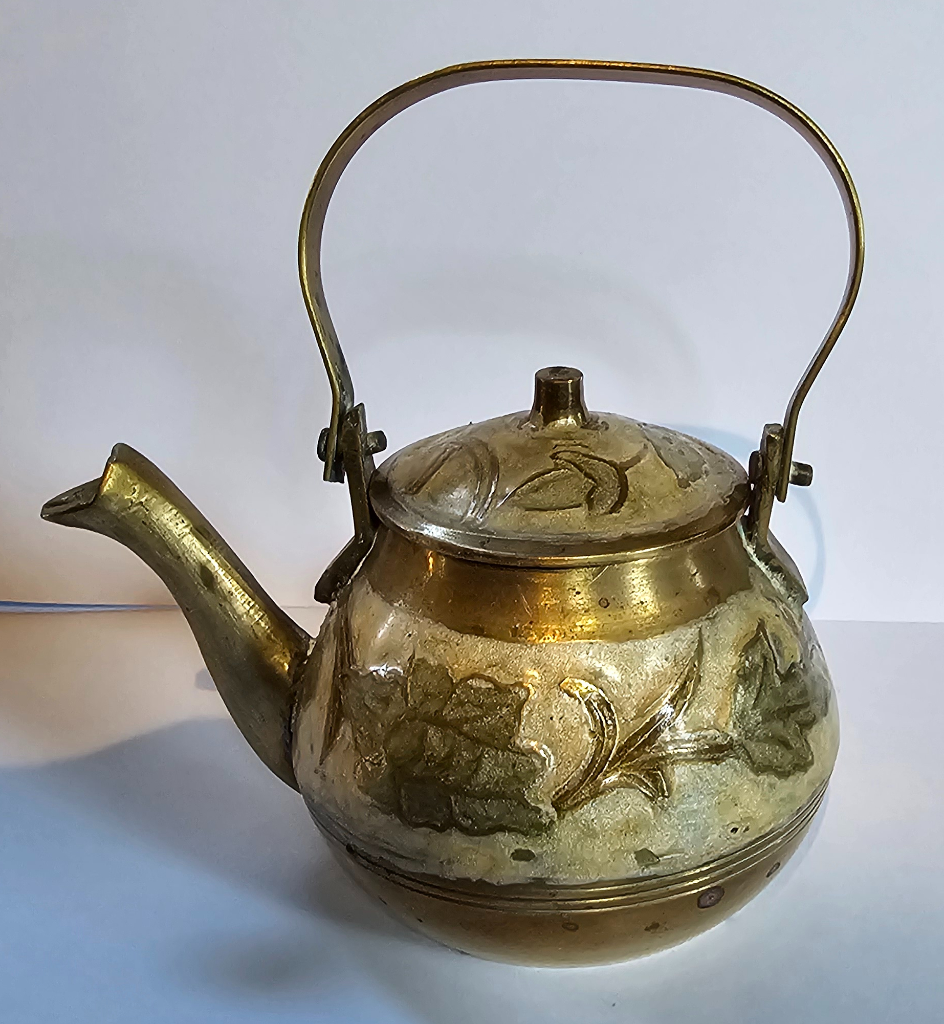 Enamelled Tea Pot Tiller Pin